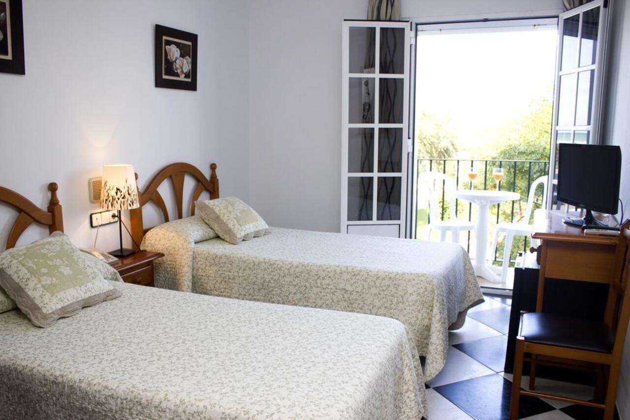 Hotel Oasis Conil De La Frontera Extérieur photo