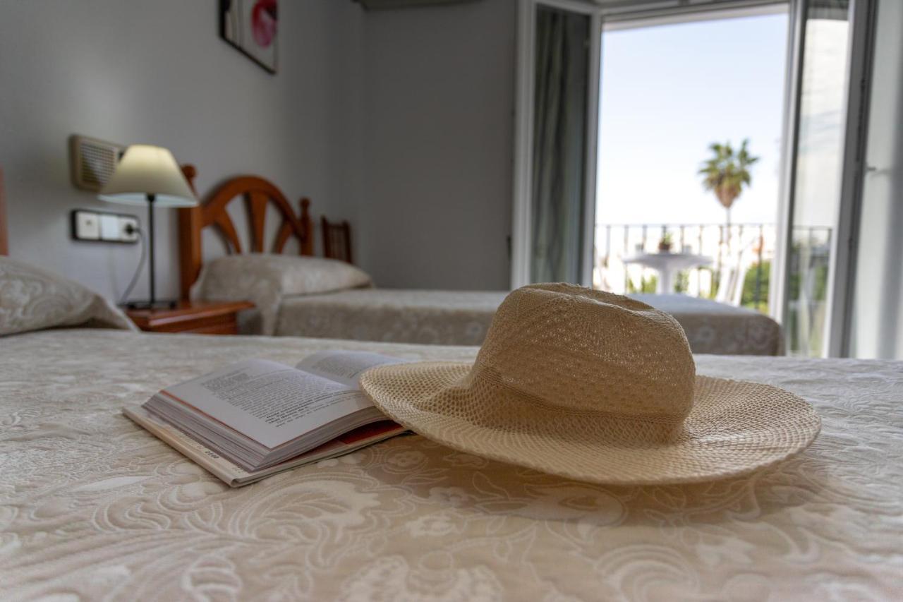 Hotel Oasis Conil De La Frontera Extérieur photo