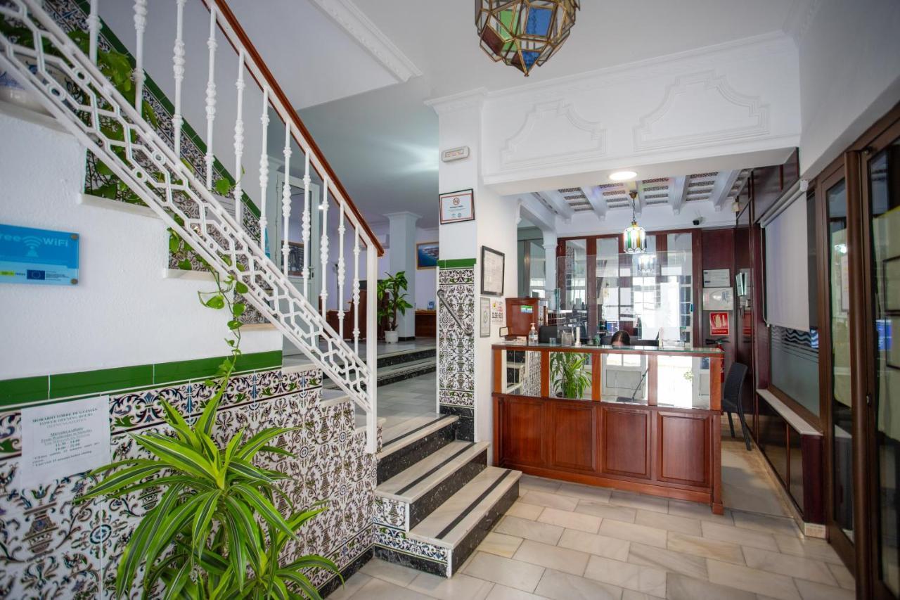 Hotel Oasis Conil De La Frontera Extérieur photo
