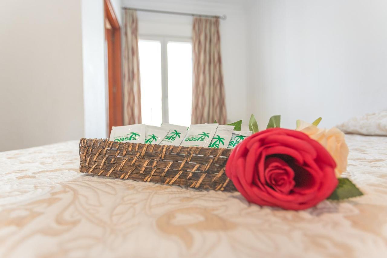 Hotel Oasis Conil De La Frontera Extérieur photo