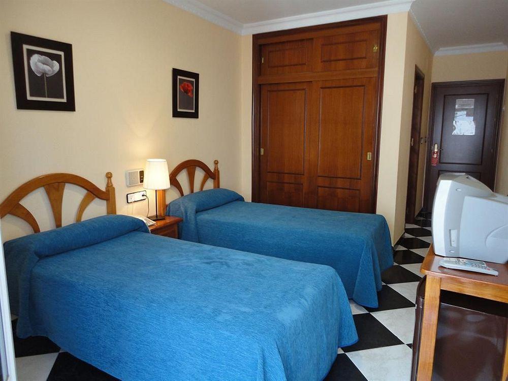 Hotel Oasis Conil De La Frontera Extérieur photo
