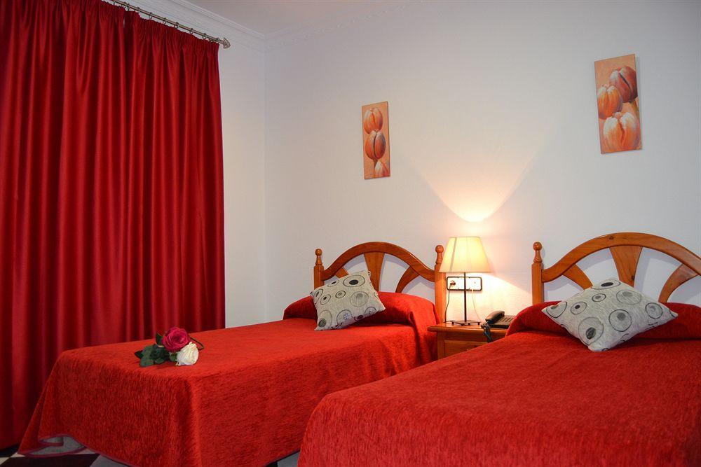 Hotel Oasis Conil De La Frontera Extérieur photo