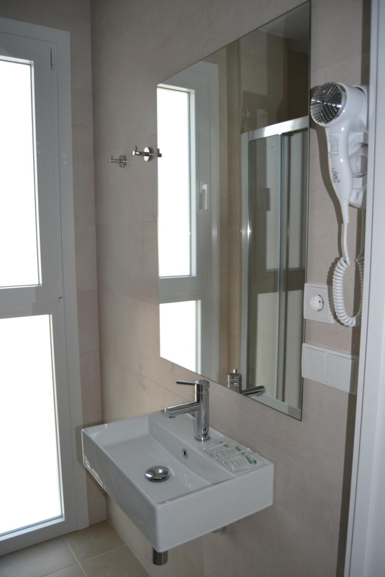 Hotel Oasis Conil De La Frontera Extérieur photo