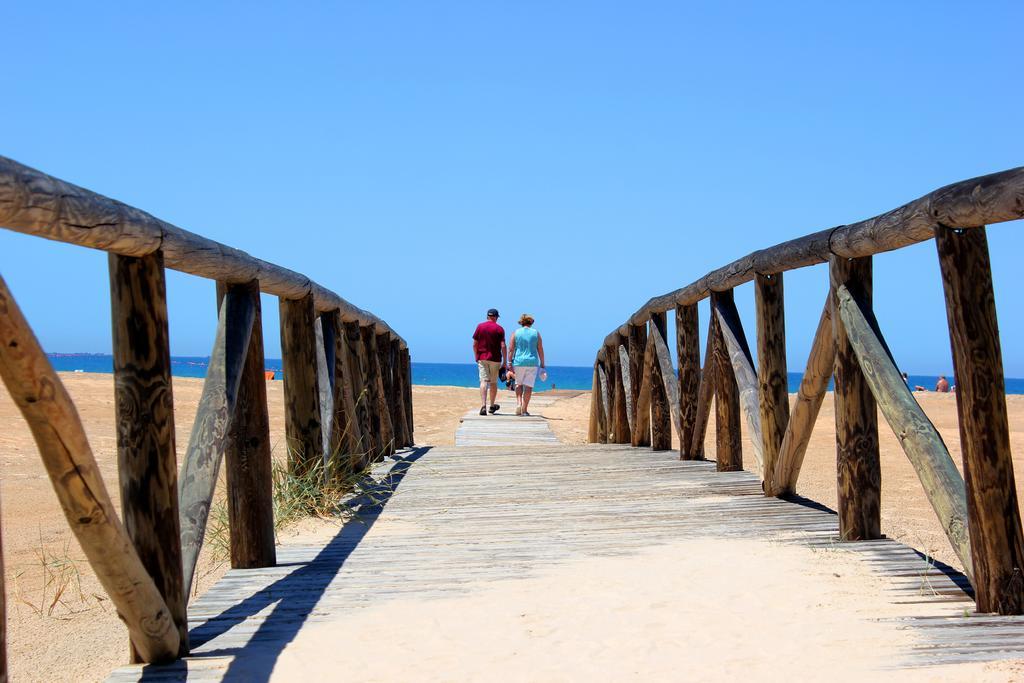 Hotel Oasis Conil De La Frontera Extérieur photo
