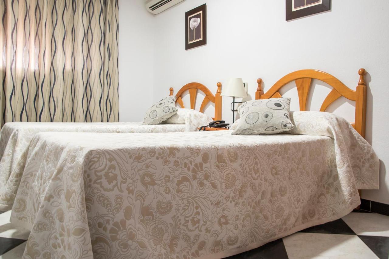 Hotel Oasis Conil De La Frontera Extérieur photo
