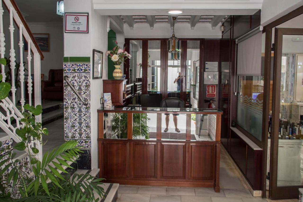Hotel Oasis Conil De La Frontera Extérieur photo